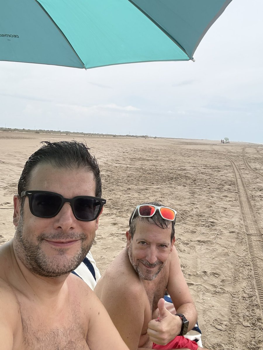 knoxtgn's tweet photo. Malgrat la pluja…. #ambtu❤️ #vacances #lodelta #platja 🥰 https://t.co/6ucUEjEkdK