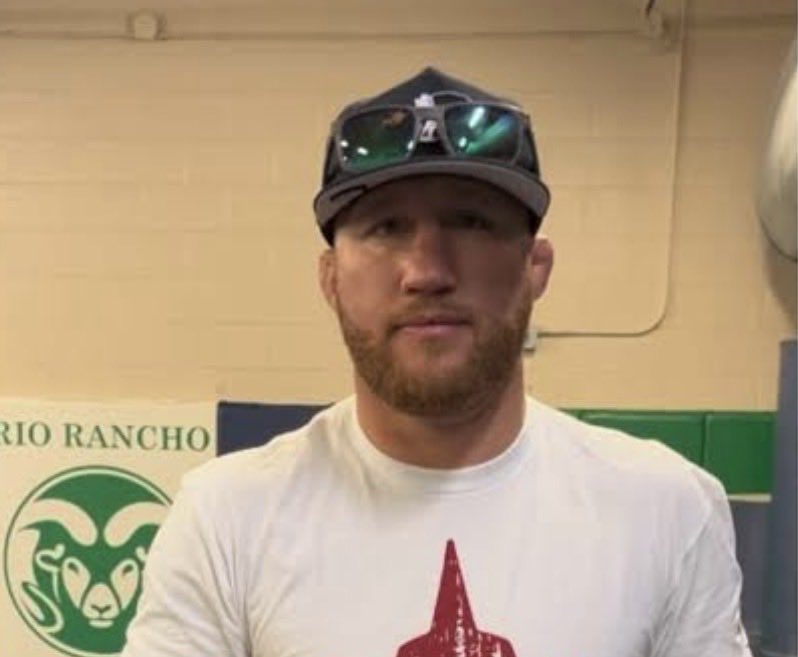 Quartertillious's tweet photo. @strawbeechu she looks like justin gaethje 😭 https://t.co/7hovuE2sVh