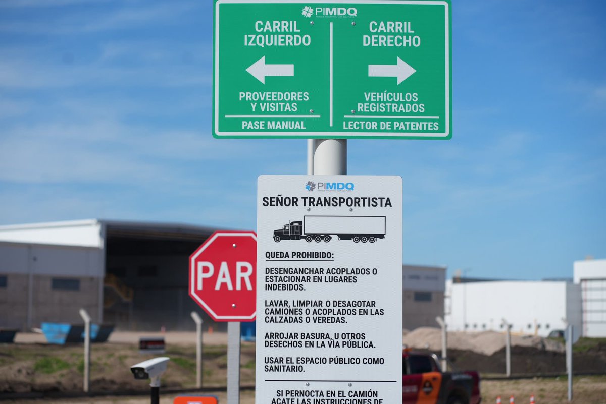 FernandoMuro_ok's tweet photo. Fue una decisión política y personal, tomada el primer día de gestión en 2019, la de llenar este parque industrial de empresas. Y hoy tiene una nueva salida a ruta para camiones. Siempre del lado de los que invierten. Siempre del lado de los que trabajan. https://t.co/TXhsnk3c6b