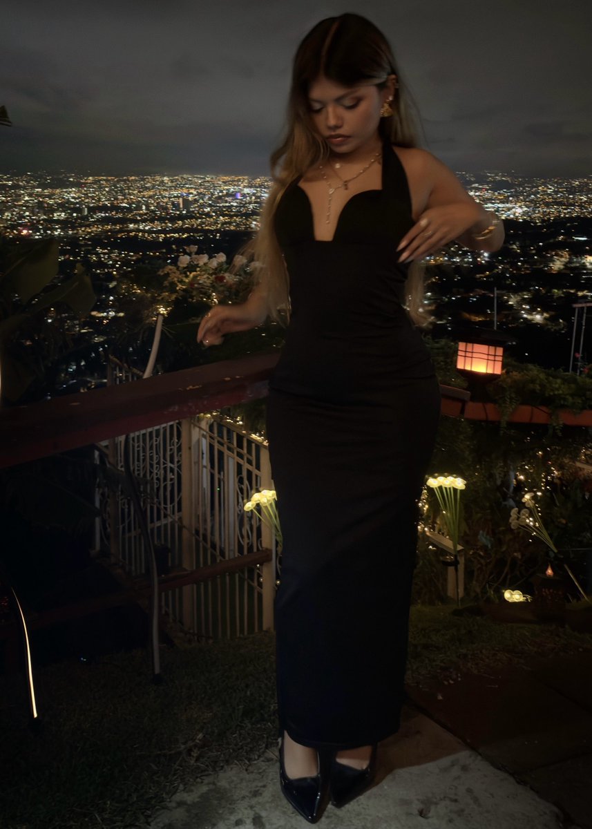 krystasalass's tweet photo. the icon vs the user 🖤
. ݁₊ ⊹ . ݁ ⟡ ݁ . ⊹ ₊ ݁.. ݁₊ ⊹ . ݁ ⟡ ݁ . ⊹ ₊ ݁. https://t.co/w5MwT47GEQ