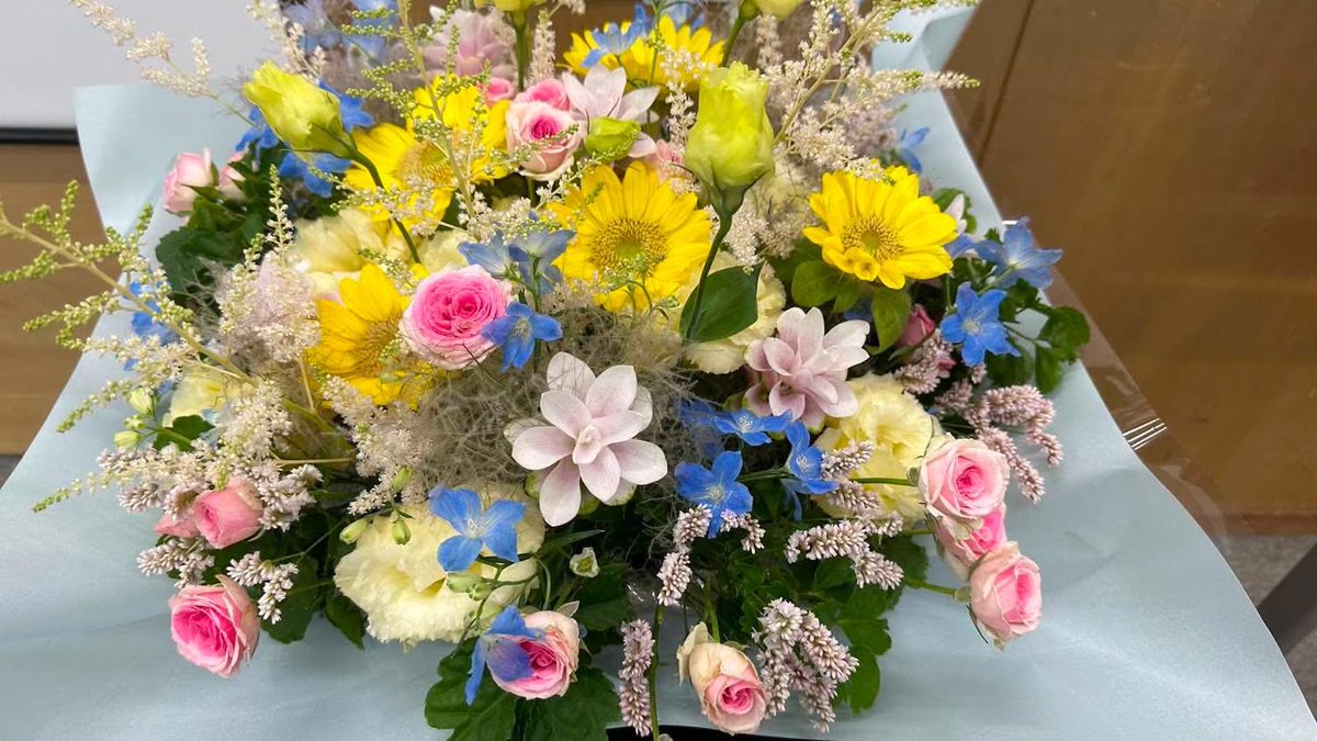 kazuhito_1111's tweet photo. 【神人 今日の一言2026.8.21】
〜次へと進む喜び〜

諦めること
手放すこと
執着しないこと

現状を理解深めた上で
○○○することをしないことです

それは恥ずかしいことではなく
経験したことにより理解がなされ
＂次へと進むこと＂なのです

ですから笑顔で感謝を手向けながら
＂変わること＂を喜びにしましょう

みなみなうれしうれしたのしたのし
かわるかわるありがたいありがたい
あいをいただきさしあげひろがる◎
神人 拝

神人-kamihito-公式YouTubeチャンネルよりシェア
https://t.co/tUJwWXT1b0