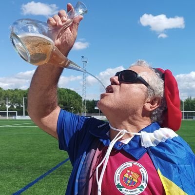 bernigonzales's tweet photo. @DailyAFC @JoanPoquiEraso It's not serious to believe a journalist who has this profile picture and works for a media outlet run by Barcelona. https://t.co/9CRa7hT7l0