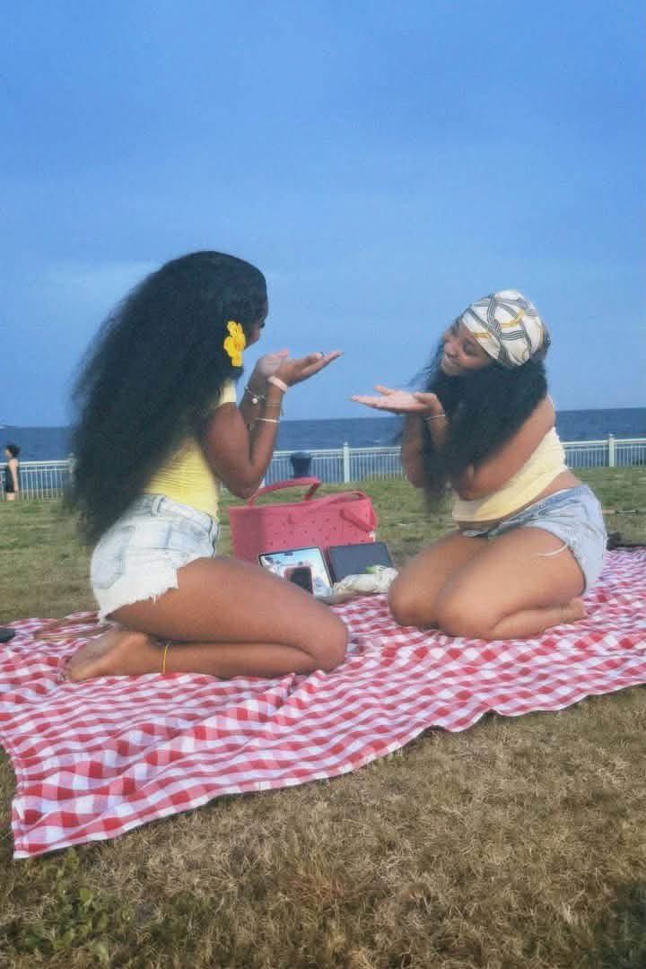 layxsnv's tweet photo. Friend dates >>> therapy 🥂👯🏽‍♀️🫧🎀💗 https://t.co/IQOl0NNC0e