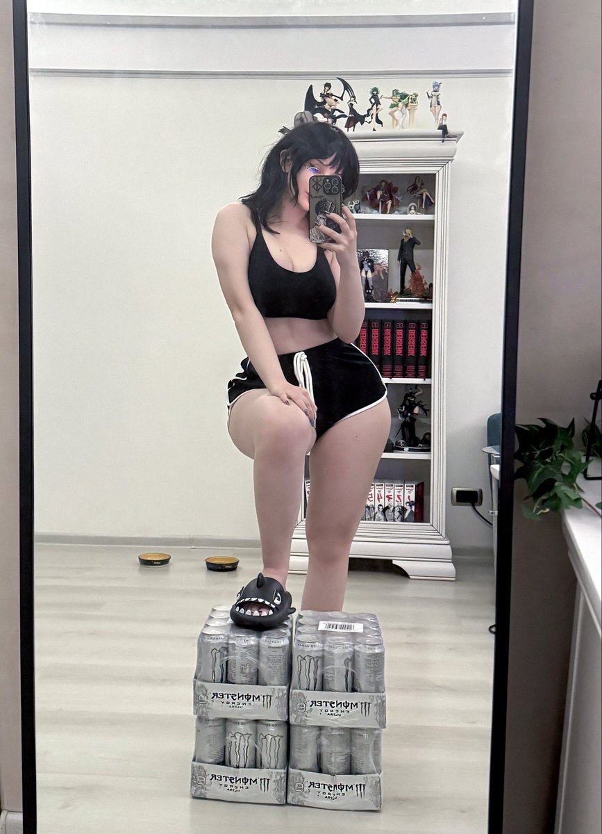 epicinternetgf's tweet photo. ordered 48 white monster cans. https://t.co/WiG2FCeSX4