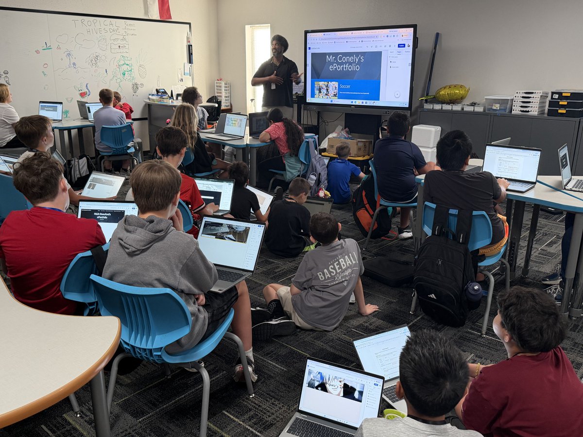 JerryKnightSTEM's tweet photo. Our 6th grade learners are building their digital stories!  6th graders are learning how to create and organize their e-portfolios- a place where they will showcase their work, reflect on their learning, and document their growth throughout the year.  #MISDSTEM #JKSA #CareerReady https://t.co/9J1klpmfFe
