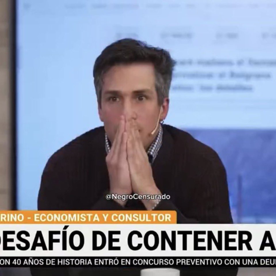 kanns__'s tweet photo. La cara de alguien medianamente formado cuando escucha una propuesta del “centro racional” https://t.co/4NOgV2V6bC