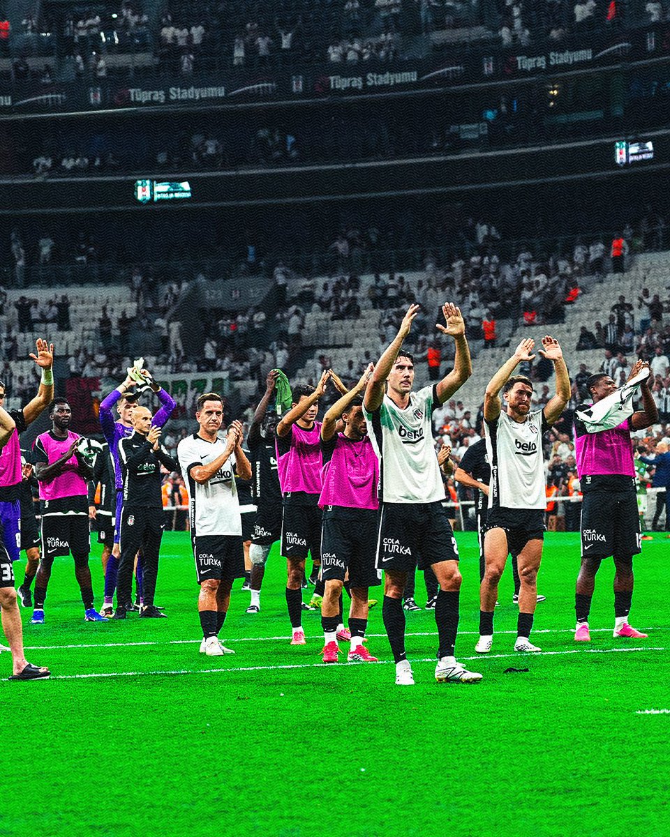 CraftMedia_co's tweet photo. Beşiktaş formasıyla sahada, birlikte çalıştığımız Amir Hadžiahmetović. 🦅
Yeni sezondan yeni kareler, aynı mücadele. Amir’e sezon boyunca başarılar diliyoruz. 🤝
📸 Matchday moments.
#AmirHadziahmetovic #Besiktas #CraftMedia #Football #EuropeanLeague https://t.co/4qh4D3b0M1