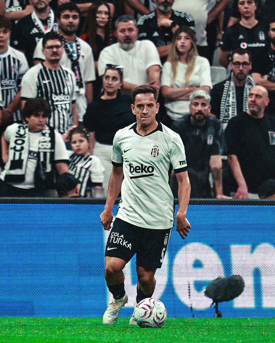 CraftMedia_co's tweet photo. Beşiktaş formasıyla sahada, birlikte çalıştığımız Amir Hadžiahmetović. 🦅
Yeni sezondan yeni kareler, aynı mücadele. Amir’e sezon boyunca başarılar diliyoruz. 🤝
📸 Matchday moments.
#AmirHadziahmetovic #Besiktas #CraftMedia #Football #EuropeanLeague https://t.co/4qh4D3b0M1