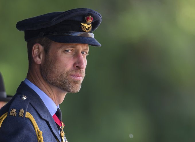 PrincessCath0gg's tweet photo. Never have I been more grateful that Prince William was born first than I am today. Seeing Charles Spencer, Harry and his mentally disturbed wife use Diana’s memory for a fast buck, whilst William  retains a dignified silence and respects his mother’s memory. https://t.co/JvVPs02ch2