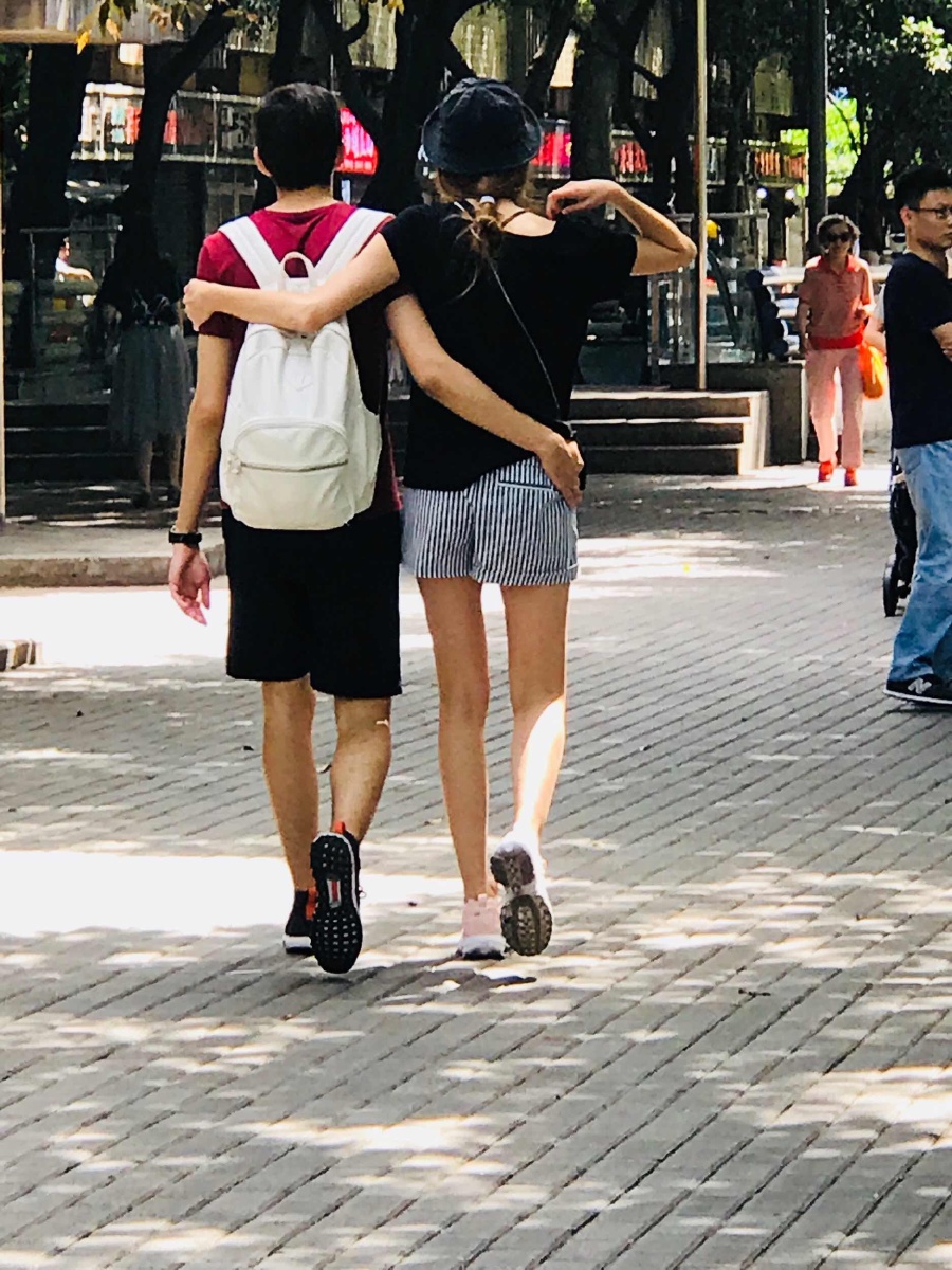 JennellChuhbe's tweet photo. Just stole a bite of my girl’s iced latte mid-walk—she rolled her eyes but squeezed my hand tighter. https://t.co/ftlZyLey43