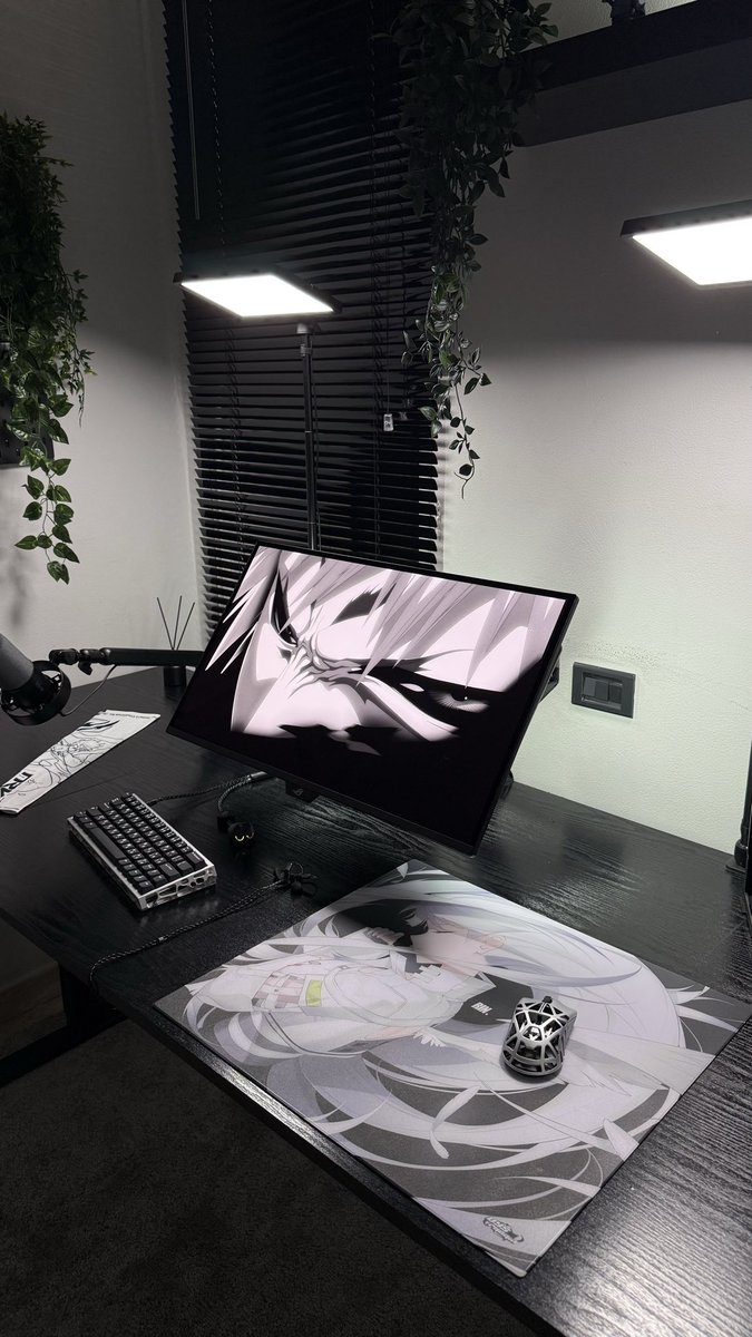 bypvncakes's tweet photo. Comp setup #desksetup https://t.co/8SdglYwOZp