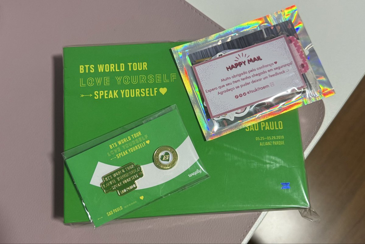 akaykoo's tweet photo. feedback positivo para @tsukitaem por ter me vendido este dvd que por sinal está em perfeito estado e completinho, com bookmark do tae e brinde de pré venda
chegou perfeito, sem avarias, veio super embalado
muito obrigada 💕 https://t.co/MPt20t6KPP