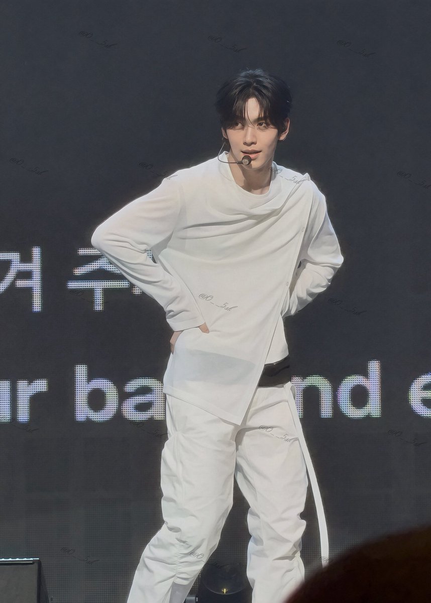 0__5sb's tweet photo. 260819 ” セツナハナビ🎇 ”

#SOOBIN  #수비  #TXT #TOMORROWXTOGETER https://t.co/mG3Vvu2b8e