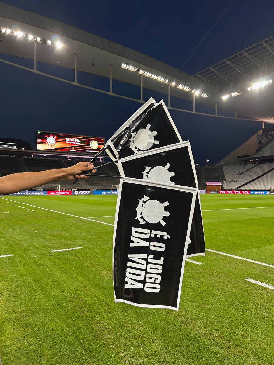 Corinthians's tweet photo. 🎶 É O JOGO DA VIDA... 🎶

📸 Gabriel Yerisi / Corinthians

#SCCPxROS
#VaiCorinthians https://t.co/7qEpyaZmHd