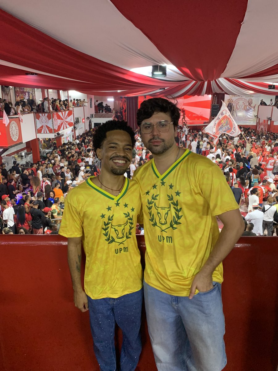 Allan_Barbosa27's tweet photo. como tudo começou/como estamos agora

4 anos de muita cumplicidade e perturbação diariamente ❤️ https://t.co/bDrZX5w4OA