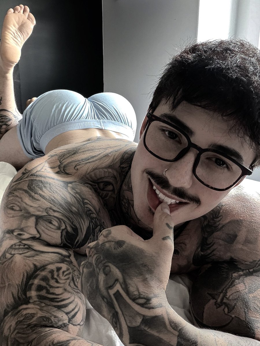 sweetclozd's tweet photo. ㅤ
ㅤㅤㅤㅤposso ser um bom garoto se
ㅤㅤㅤㅤvocê for um bom professor.
ㅤ https://t.co/Y1lQMcQXx6