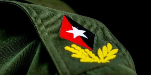UJCdeCuba's tweet photo. Nuestro guía, en su Centenario

Al general de Ejército Raúl Castro se debe una de las más precisas valoraciones hechas acerca del Comandante que puso a Cuba en el mapa del mundo: “Fidel es Fidel, todos lo sabemos bien, Fidel es insustituible..."

https://t.co/j5BKo0cwnO https://t.co/6ToTwxVJuS