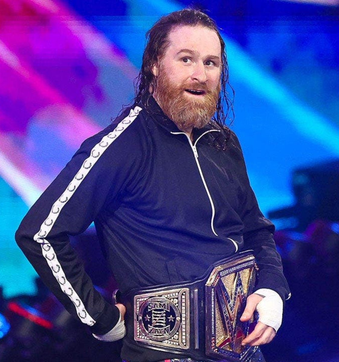 EliteClubS0B's tweet photo. Sami Zayn’s broken hand is a legitimate injury and is not related to a storyline.

(PWInsider) https://t.co/zmzKSwGrI7