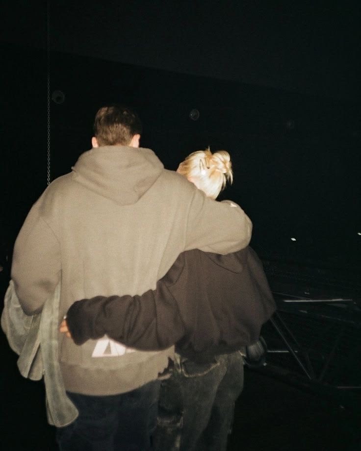 keydzz_'s tweet photo. Dia do meu primeiro amor. ❤️
Parabéns, princesa! Você que está fazendo aniversário, mas quem está ganhando sou eu. Sou muito grato por ter você na minha vida, por poder compartilhar todos os momentos com você e por ter uma pessoa tão especial ao meu lado. Eu te amo, princesa. https://t.co/6L5MwhmSrh