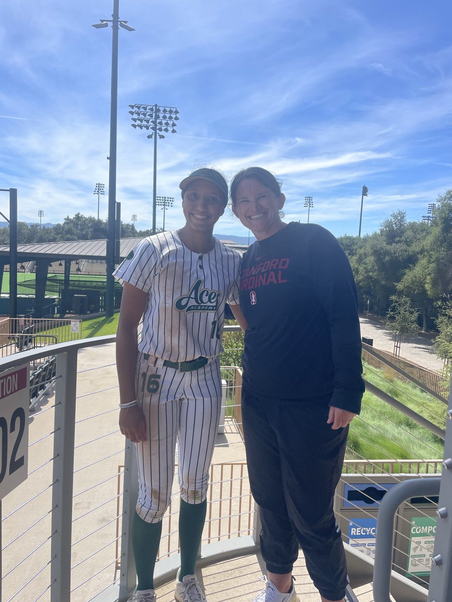 AudreyGotha2028's tweet photo. Thank you @StanfordSball for an amazing camp! I really appreciate all the feedback from you and your players. I learned so many new drills and got to play with some of the best girls. It was such an incredible experience! Go Cardinal!!❤️🌲
@JessicaAllister https://t.co/xhB5Su7W00