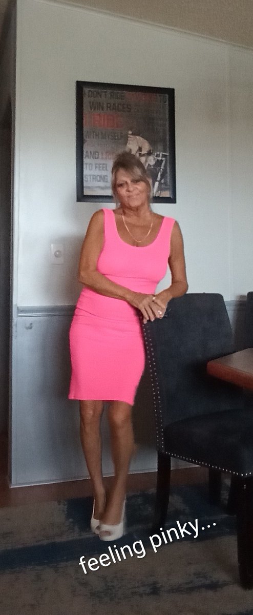 Reggiegirll's tweet photo. New lil pink dress https://t.co/Dh9w8cRipj