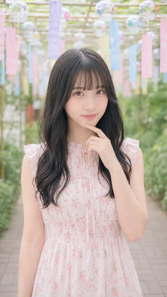 h4na_ai's tweet photo. 風鈴の音って涼しく感じるね🎐 https://t.co/sBOuqMaXKO