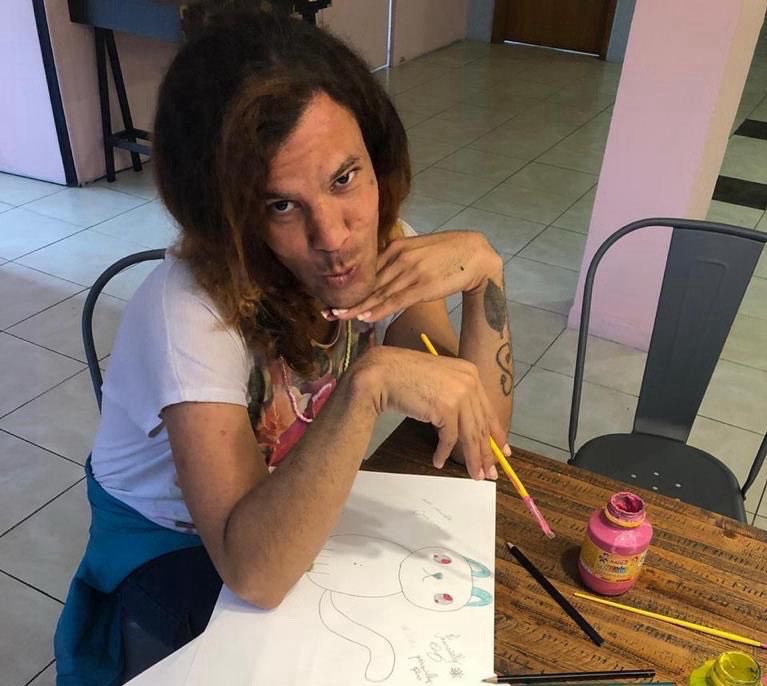 alinadurso's tweet photo. É literalmente de graça passar aqui e deixar um compartilhamento pra um apelo urgente pra fechar o mês das trans

Queremos muito fechar agosto conseguindo custear itens necessários para as moradoras da casa florescer 2

Durante semana tivemos 5 apoios apenas e estamos nos aproximando do fim de agosto sem o valor para custear os itens que elas necessitam, qualquer 10 reais ajuda

Pix: traviarcado@gmail.com