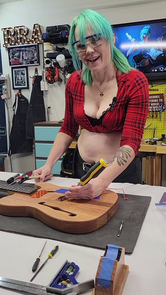 ERPCustom69's tweet photo. Doing repair work on a faulty factory bridge drill. Full video is here: https://t.co/u1VmT79Ppi
#PAWG #guitarrepair #DIY #guitar #milf #telecaster #leojaymz https://t.co/6ygRRdzlL2