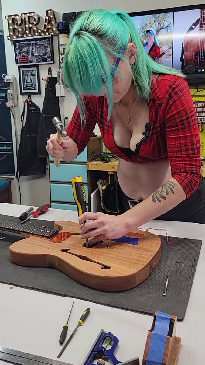 ERPCustom69's tweet photo. Doing repair work on a faulty factory bridge drill. Full video is here: https://t.co/u1VmT79Ppi
#PAWG #guitarrepair #DIY #guitar #milf #telecaster #leojaymz https://t.co/6ygRRdzlL2