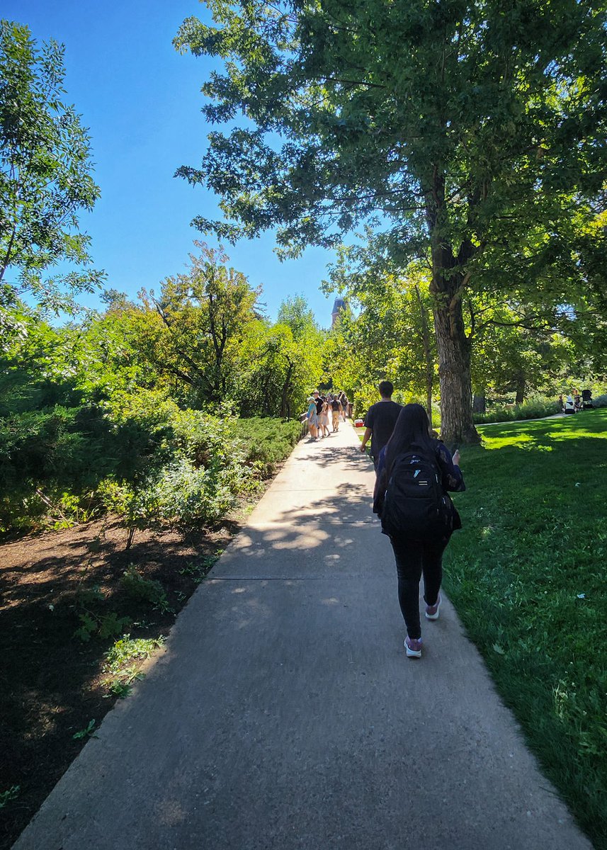 GradBuffs's tweet photo. Welcome back to campus! We're so excited to start the academic year. 💫 https://t.co/6bITmZLyZQ