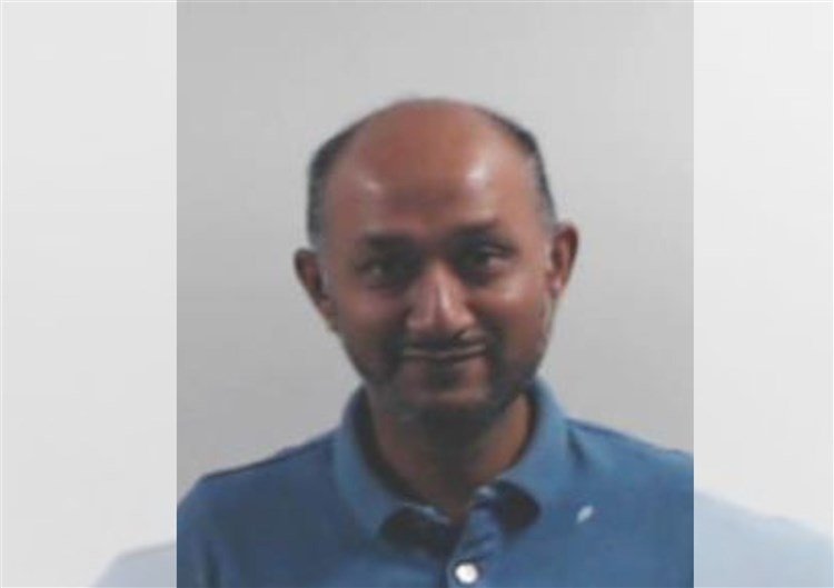 TRobinsonNewEra's tweet photo. A man has been jailed for repeatedly punching a Muslim woman, threatening to kill her and restricted her breathing with her headscarf, which rendered her unconscious.

"Islamophobic attack"?

Of course not, it was her husband, Mohammed.

Mohammed Rumen Ahmed launched an attack on his spouse at the Rockhouse Hotel, in Lossiemouth, Moray.

Jailed for 9 years today.