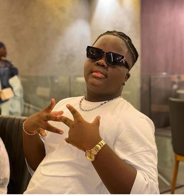 lemedia100filtr's tweet photo. 🇨🇮🎵 TOUMALEWE :

« Je ne pourrais jamais arrêter ma carrière musicale pour 1 milliard de francs CFA, car ma carrière peut me rapporter bien plus qu’un milliard. Alors, pourquoi l’arrêter ? » https://t.co/euY7jJqrbv