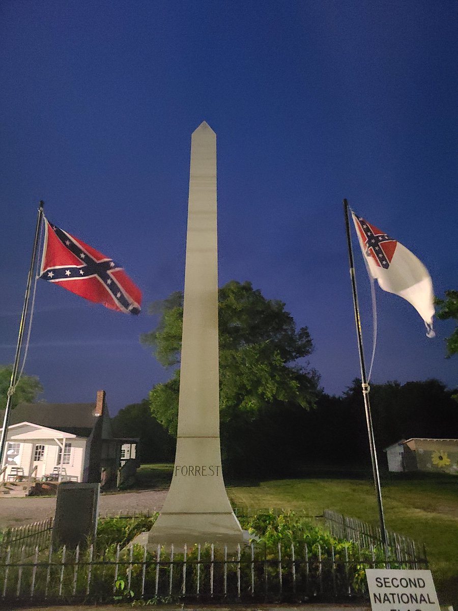 Nightshift_Hero's tweet photo. Childhood home of Nathan Bedford Forrest, Chapel Hill, TN https://t.co/C2pXWy4Uir