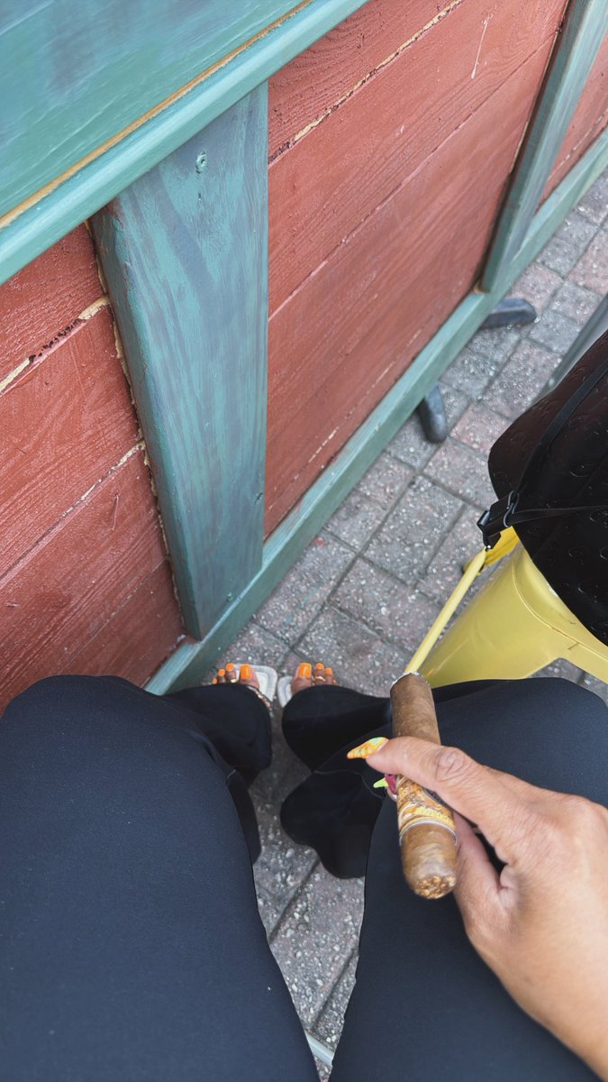 blaaksuedepumps's tweet photo. #PSSITA #perdomo #SOTL https://t.co/0cM01w0gJ8
