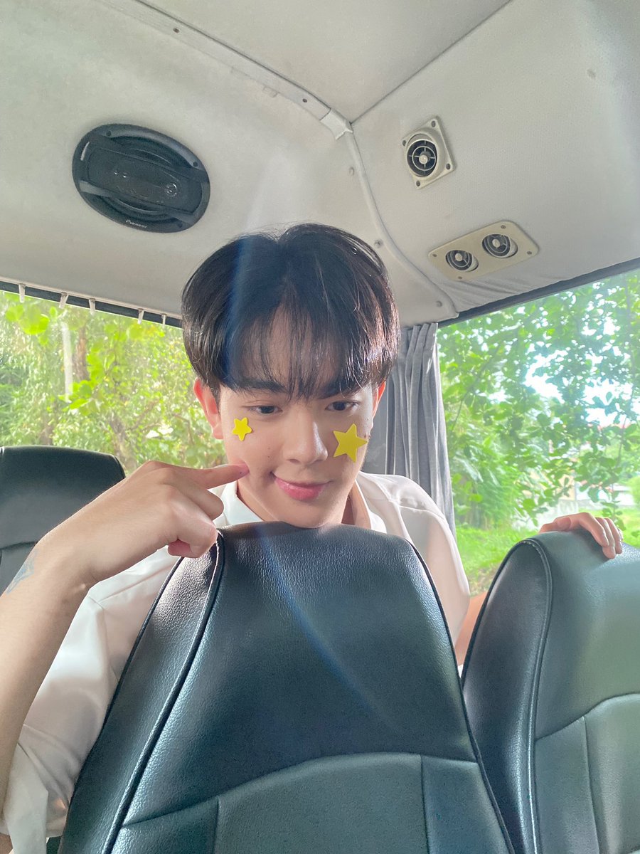 _highway0907's tweet photo. WHO IN #AJAA?

caught your attention first: ash
first bias: jc
your bias now: ash
bias wrecker: 🫪🫪🫪

first MV you saw: dedma
 
fav song/s: lala na

fav bias pic/s: https://t.co/yG5lpF3kYV