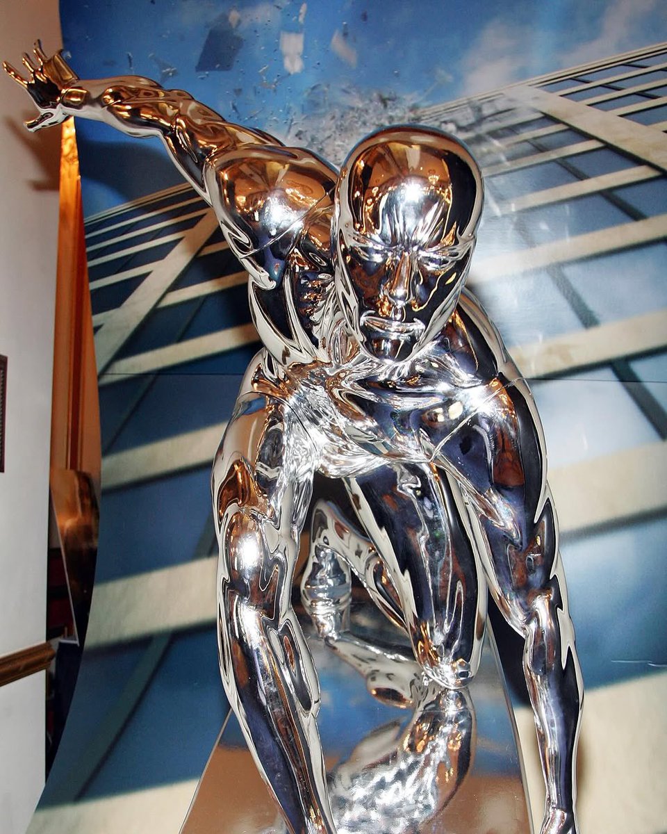 Complex's tweet photo. A life size Silver Surfer statue from 2007 made waves when it resurfaced online. 

Made from chrome, the statue was used for premieres and events before eventually being destroyed.

[📸: via/ GettyImages] https://t.co/97EeKjlByV