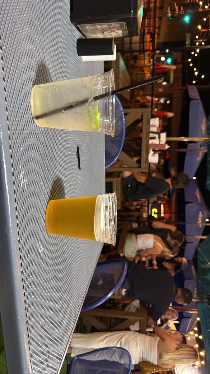 Fatrickfreed's tweet photo. Drinks with the wife #lank #goodtobeback #lank https://t.co/WLEEoW8kUF