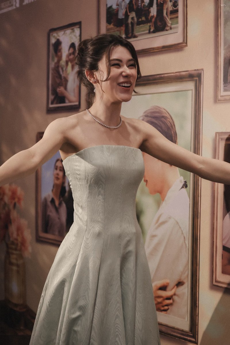 girlfaen0's tweet photo. LENA AT FIRST FRAME PREMIERE 
#HerinFramePremiereNight 
#LenaMiu #ลีน่าหมิว 

   —  Miu Natsha, the lover that your are —

  I thought you                        How could I miss 
 couldn't make it 🥺            it? It's your special 
                                                    day 🥰💐
