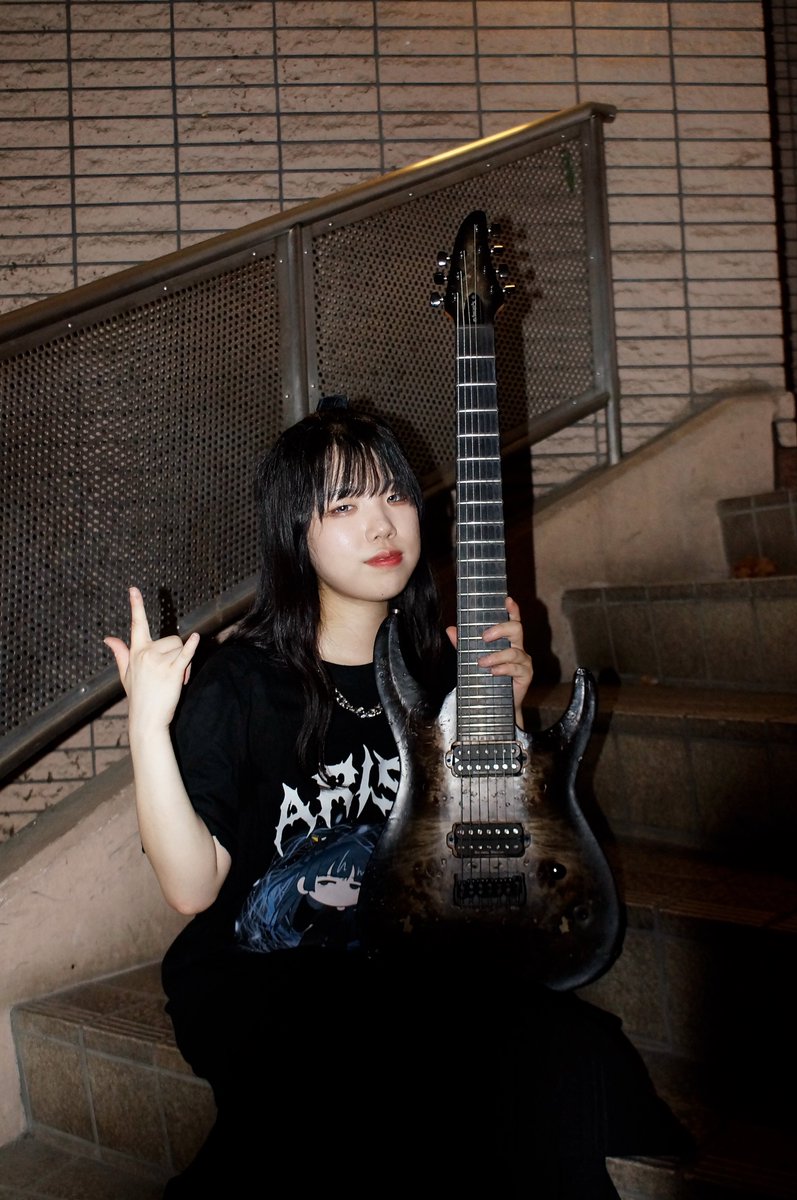 ar1t_t's tweet photo. 8バンド連続ライブARISA祭まで
2ヶ月きりました！

ARISA個人としては初の物販も行うのでぜひきてくださいー！
かわいいのたくさんつくるぅ！！

📷: @hina_visual_lab 

#ARISA祭
#metal
#guitar
#arisa https://t.co/ShCzNe7OKn