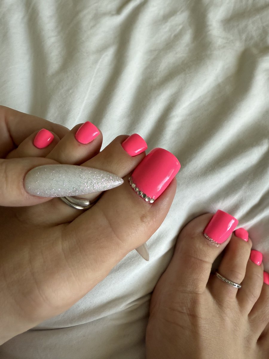 ToesCoinSOL's tweet photo. 💅🏻 https://t.co/JbeRhdi2Ob