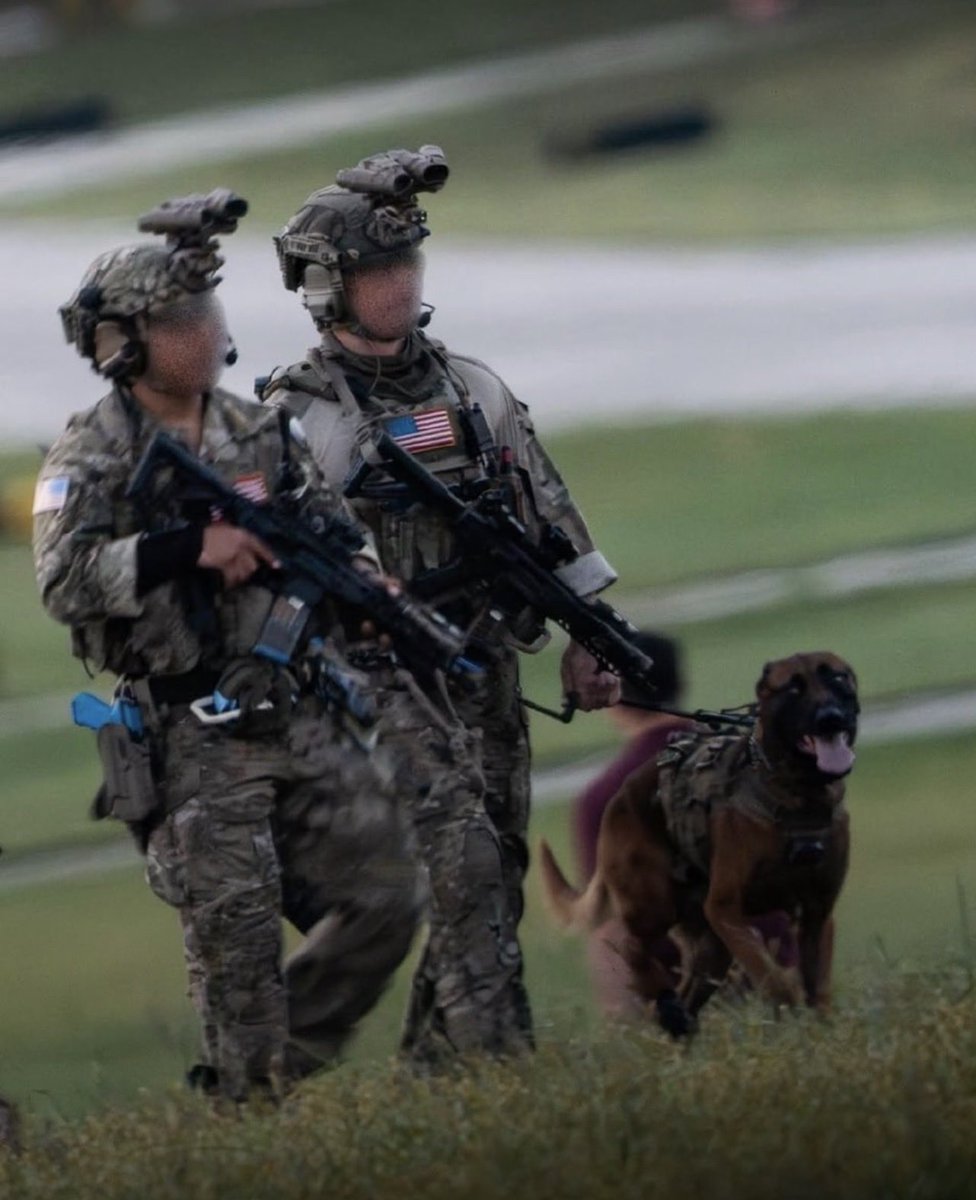 NightGhostTX's tweet photo. Delta Force operators pictured during joint training excercises with personnel from the 160th SOAR https://t.co/8MCA4WrO5H
