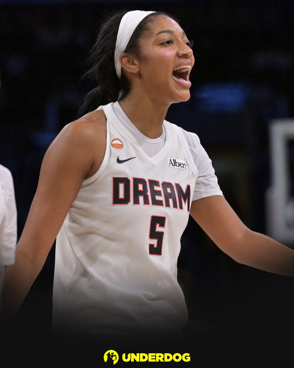 UnderdogWNBA's tweet photo. Angel Reese shot 100% FG vs. Sparks:

20 PTS
10 REB
8 AST
3 STL
9-9 FG
2-2 3PT

WNBA-leading 25th double-double of the season. https://t.co/MYnwAUwQ1E