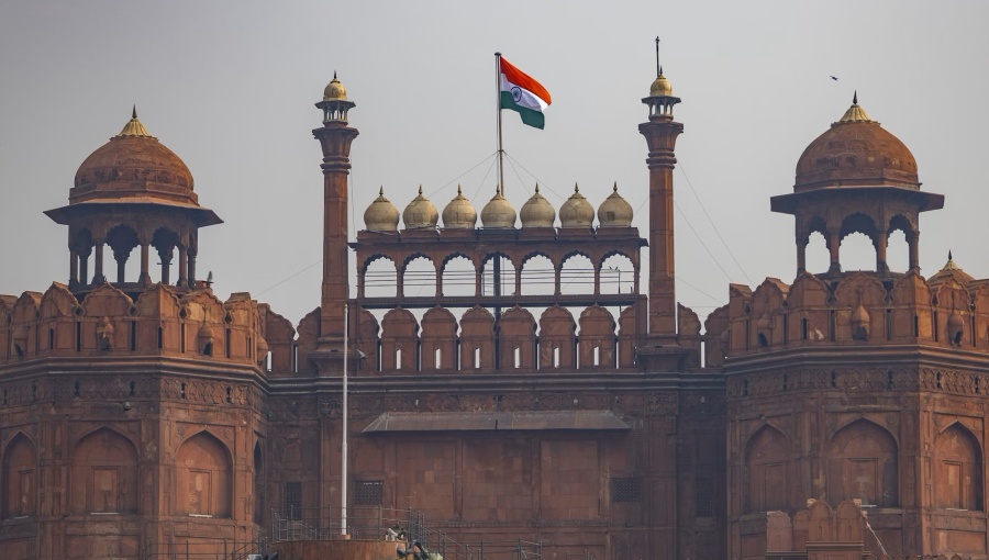 bneintellinews's tweet photo. India's banks scale record profits as bad loans sink to 1.8%: India's banks are earning more than ever and carrying the fewest bad loans in decades, just as falling interest rates begin to squeeze the margins behind the boom. https://t.co/U9P5mWN5Iy Follow for news https://t.co/IjFQCuPzK5