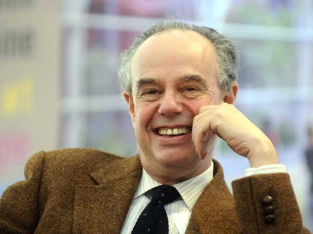 JJquiraque's tweet photo. Aujourd'hui, on célèbre l'anniversaire de Frédéric Mitterrand !

Ancien ministre de la Culture, écrivain et figure emblématique des médias.

Et vous, quel souvenir gardez-vous de lui ? https://t.co/0MFWYnrbbV