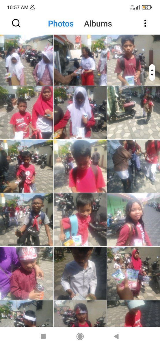 imasputra12's tweet photo. Alhamdulillah Jum'at Berkah 
Hari ini membagikan es mambo dan realgood di SDN Pacar Kembang 3 Surabaya
Terima kasih buat kakak-kakak yang sudah membeli lewat online🙏🏼
Semoga Allah membalas semua kebaikan kakak semua.. Aamiin 🤲🏼

#rezeki #amin #sekolah #jumat #tuli https://t.co/weRGSyynNF