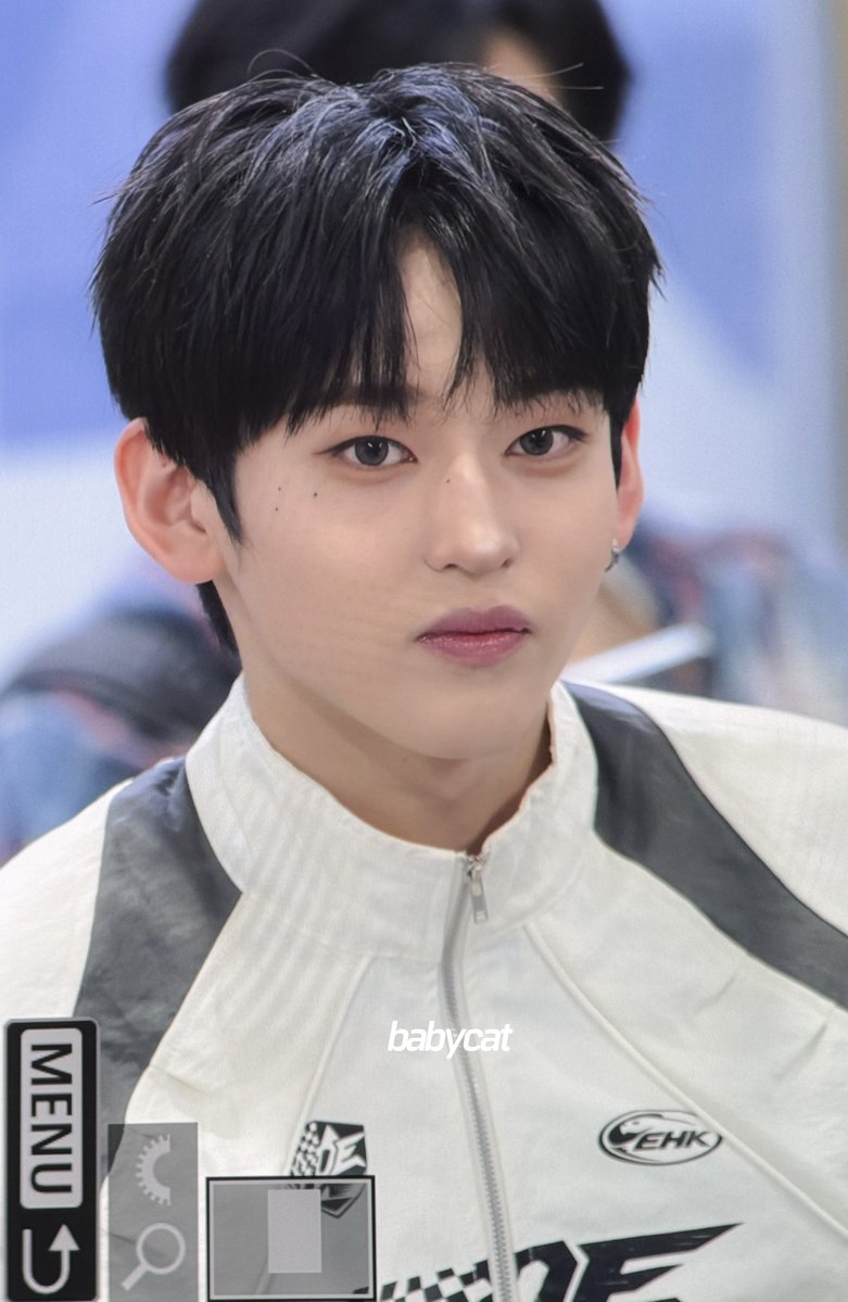 babycat0409's tweet photo. 260821

#idntt #아이덴티티
#yesweare #토와 #towa https://t.co/fvDJJRKFWk