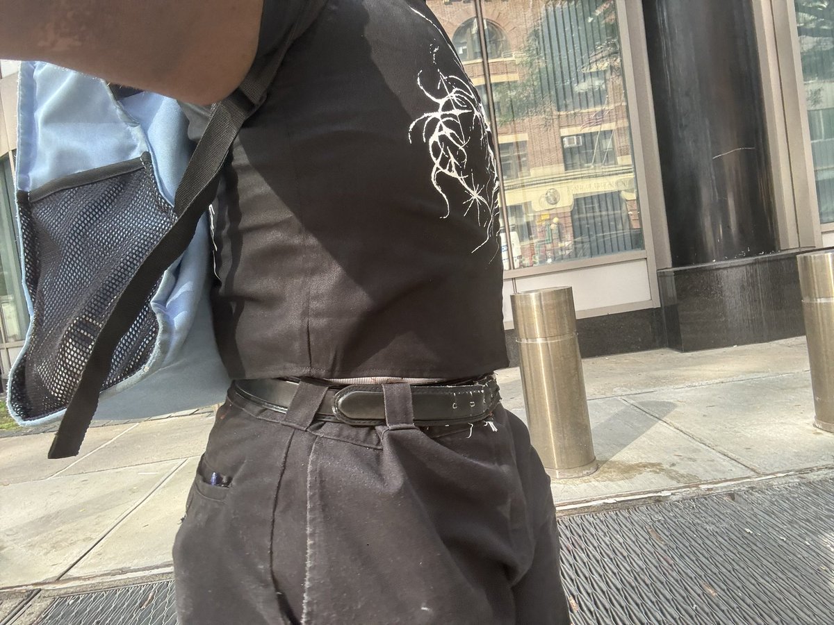 drumsofdionysus's tweet photo. I liked my outfit today :D https://t.co/XcNHGlmTQI
