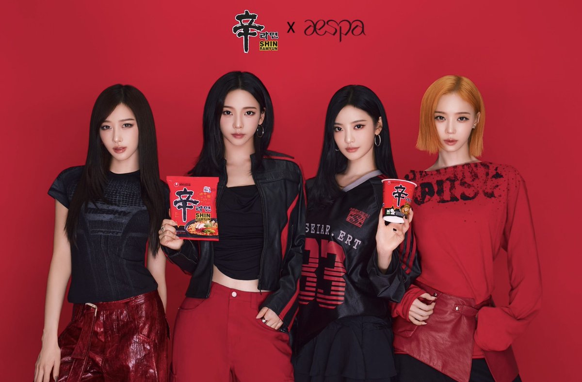 ArabSynk's tweet photo. ⟢ 260821 🪼
إيسبا لـ Nongshim Shin Ramyun.
#aespa #에스파 #Nongshim #ShinRamyun #신라면 #Arab_aespa #ærab_æespa #MYs https://t.co/sMYzq3sKXR