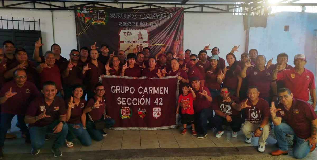 GCarmenSTRM42's tweet photo. Hoy cómo cada jueves se llevó acabo nuestra junta semanal acostumbrada refrendando la política de unidad y trabajo de nuestro líder @lgps03101  de nuestra H. @Seccion42_STPRM , 
#MasUnidosQueNunca https://t.co/sHe1JpUfBm