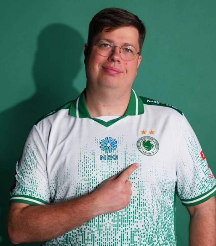 NartOutHere's tweet photo. karrigan was asked how he manages to lead Falcons with so much individual talent and make the players look even better than before

His answer:

“m0NESY is a very creative player. That means he needs creative space in the team. He needs to be able to dictate something, a rotation he wants to hold, something he wants to do. And on top of that, I make a mid-round call based on what he's doing.

A lot of freedom is given to NiKo and Maksim. But also I put my foot down: okay, we are now playing a little bit too much individual decision-based. Let's group together and there's a team.

I think that's the thing I brought to the team, that we can play both styles. We can play a very set heavy, structured way, but we can also unleash and really make chaotic rounds.”